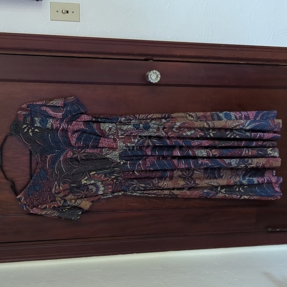 New with Tags Christopher Banks Bohemian Romantic Short Sleeve V Neck Dress Med - Picture 7 of 8